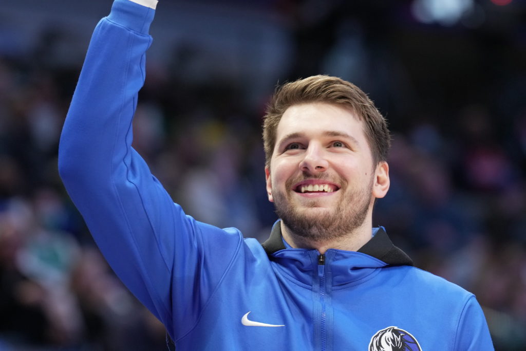 Seth Curry Noticed How Luka Doncic Picked Apart Sixers The Official Home Of The Dallas Mavericks