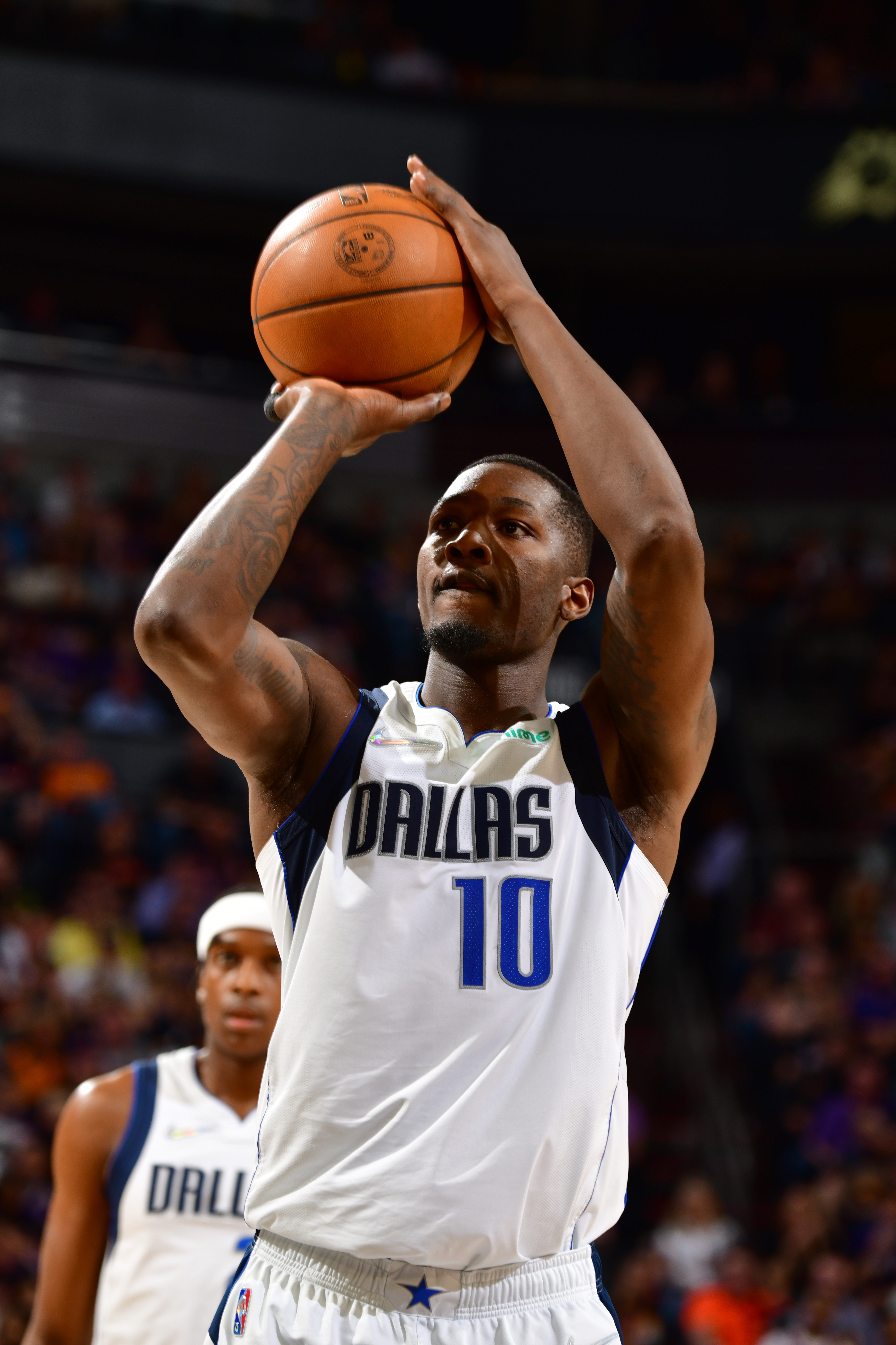 Dorian Finney-Smith Basketball Edit Mavericks - Dorian Finney Smith - T- Shirt